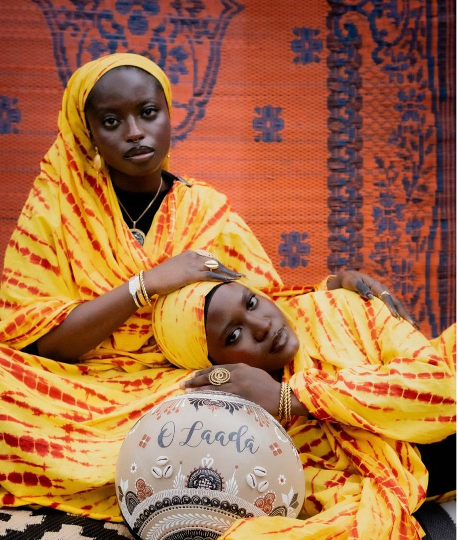 Expérience culturelle — Renaissance, femmes sénégalaises en tenues traditionnelles